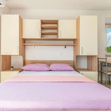 Gorgeous Apartment In Krvavica With Kitchen Dış mekan fotoğraf