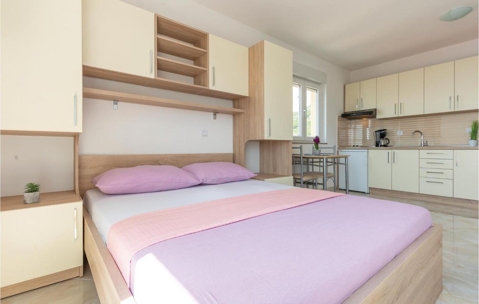 Gorgeous Apartment In Krvavica With Kitchen Dış mekan fotoğraf